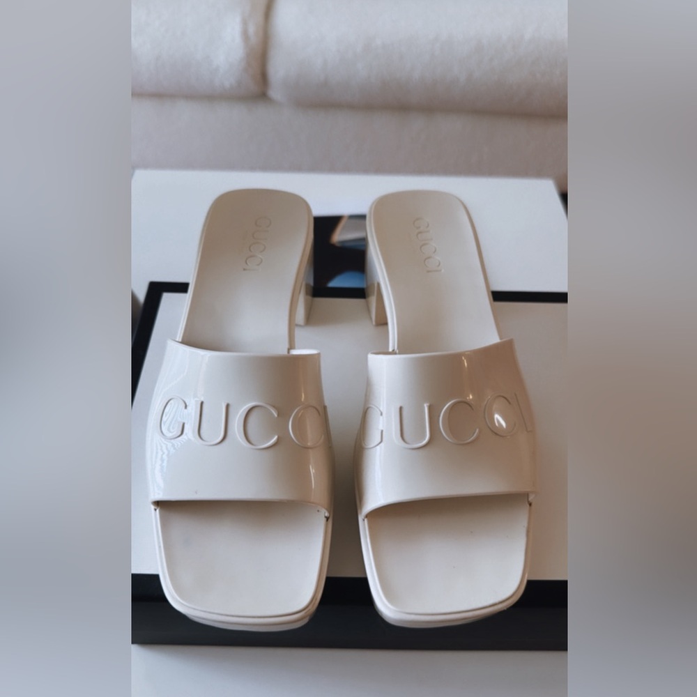 Gucci sandal